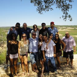 L'Avventura Dolce - Our group with the view of the vineyard