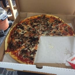 Large Mushroom and chilli pepper pizza Large Mushroom and chilli pepper pizza