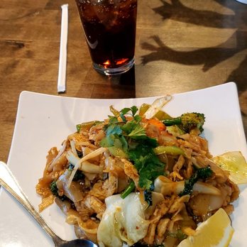 Sala Thai - WAS WORKING ON THEIR BACK DOOR AND MR.MING HOOKED ME UP DON'T KNOW THE NAME OF THE DISH BUT IT WAS AWESOME.. ONE BLESSED DAY. THANK YOU ... - Thai Near Me - Phoenix, Arizona