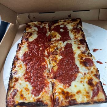 Cj's Italian Restaurant - Deep dish! It is AMAZING! - Italian Near Me - Saint Simons Island, Georgia Cj's Italian Restaurant - Deep dish! It is AMAZING! - Italian Near Me - Saint Simons Island, Georgia