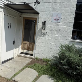 Cherry on Top - Coffee & Tea Near Me - Alexandria, Virginia