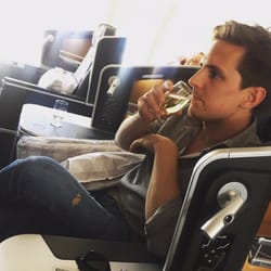 SAS Business Class - Fri bar och mat hela resan, rymliga säten, avskilda platser