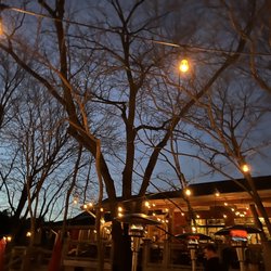 Sassafras Springs Vineyard - Outdoor patio