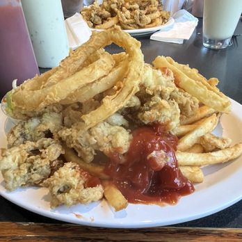 Cooke's Seafood - Fried clams - Seafood Near Me - Mashpee, Massachusetts