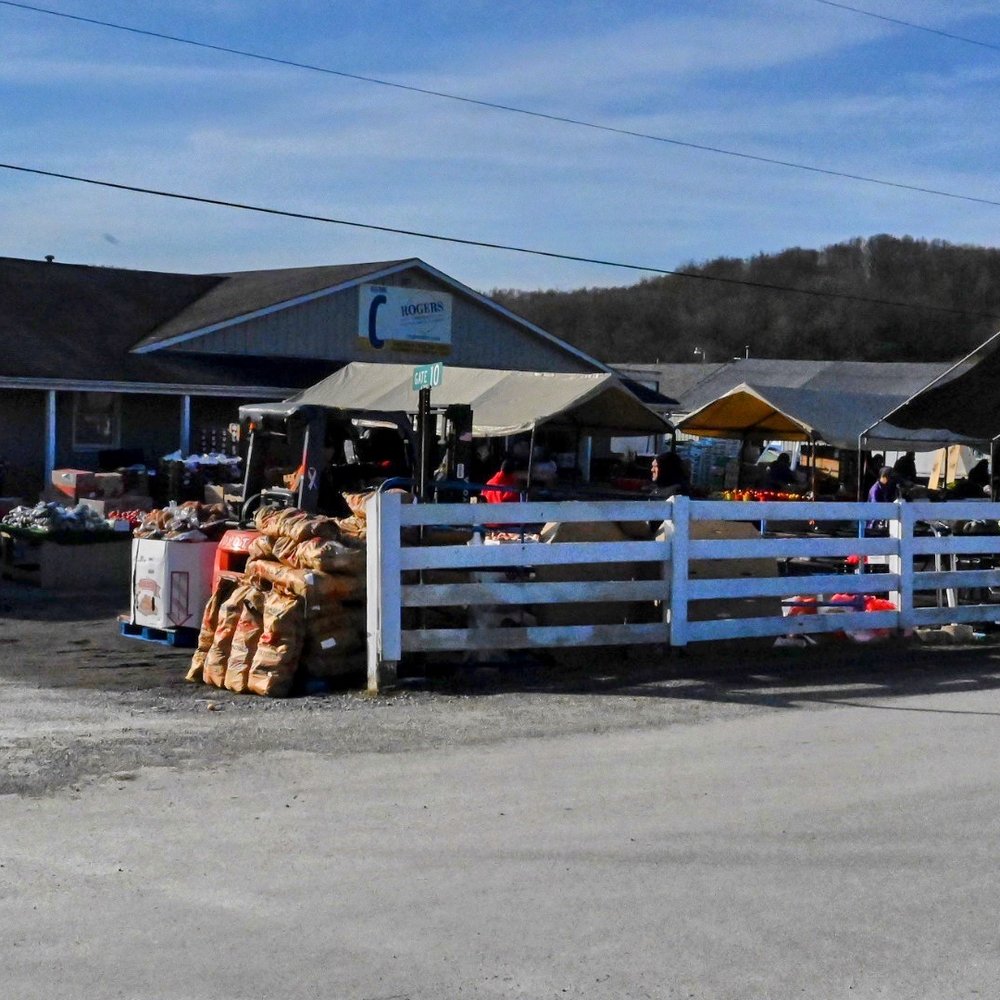 Rogers Flea Market & Auctions - Antiques Near Me - Rogers, Ohio