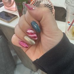 Classy Nails - Hagerstown - Christmas nails