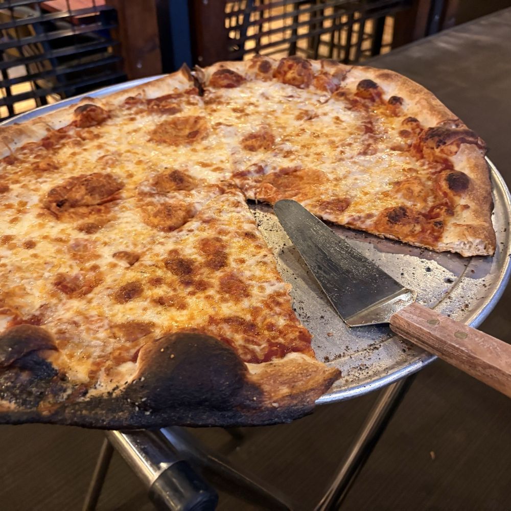 Ale House - Cheese pizza - Beer Bar Near Me - Grand Junction, Colorado Ale House - Cheese pizza - Beer Bar Near Me - Grand Junction, Colorado