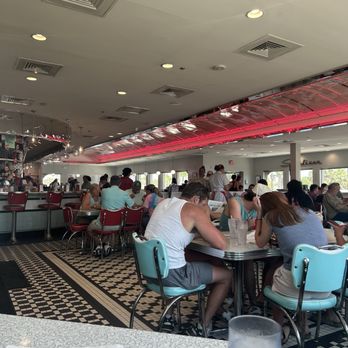 Sunliner Diner - Diners Near Me - Gulf Shores, Alabama Sunliner Diner - Diners Near Me - Gulf Shores, Alabama