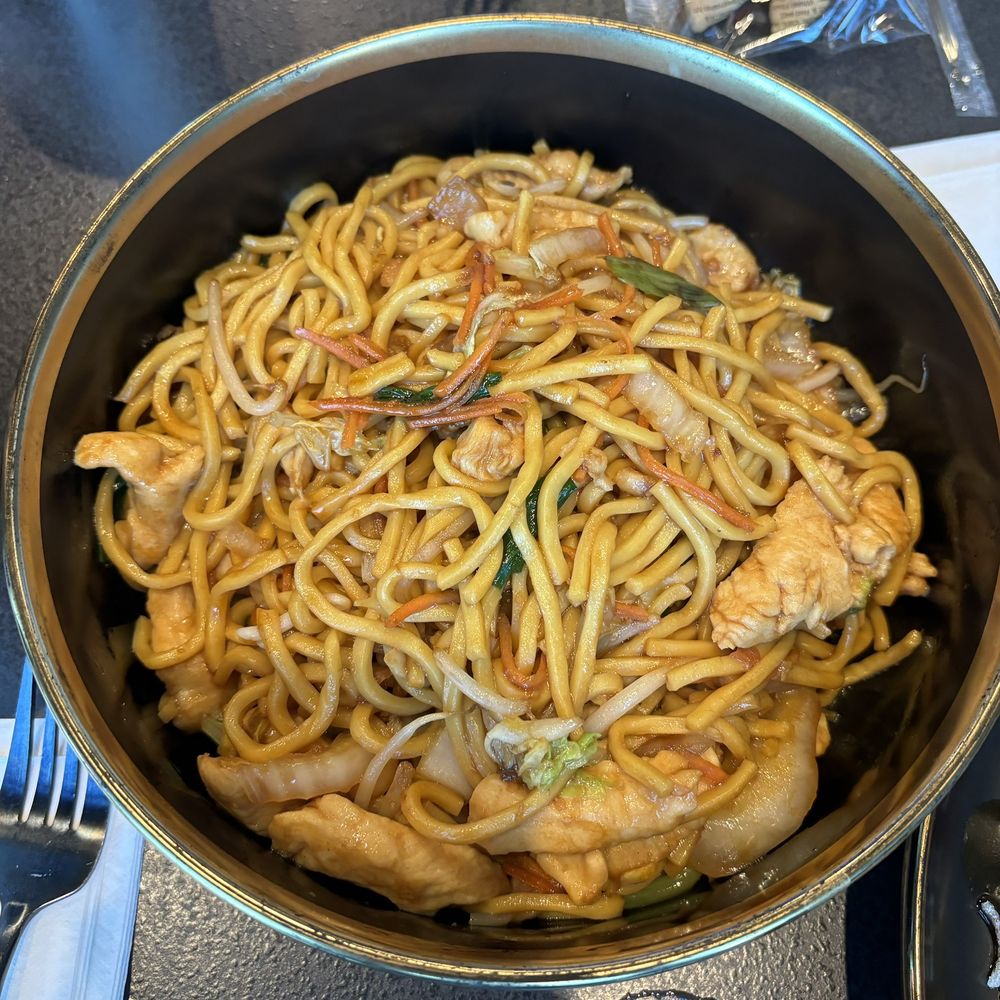 My Kitchen - Chicken lo mein - Chinese Near Me - Gilbert, Arizona