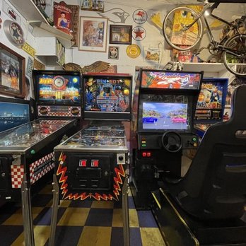 Long Wong's - a row of pinball machines - New American Near Me - Phoenix, Arizona Long Wong's - a row of pinball machines - New American Near Me - Phoenix, Arizona