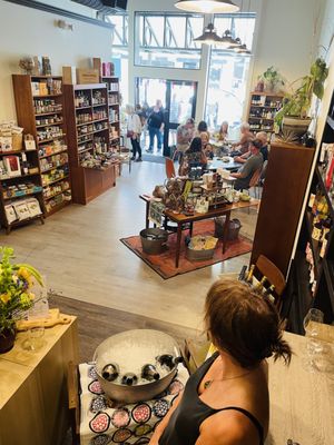 Hela Provisions by null