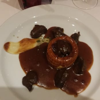 Mezzo Restaurant - Mediterranean Near Me - Prague, Puerto Rico