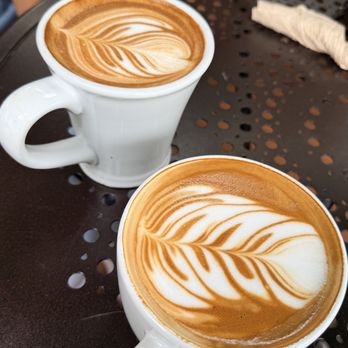 Urth Caffé - Coffee and omelette - Breakfast & Brunch Near Me - Santa Monica, California