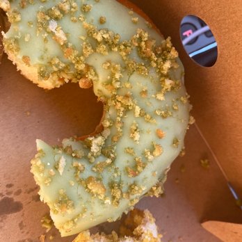 Randy's Donuts - Matcha Tea Raised - Coffee & Tea Near Me - Las Vegas, Nevada