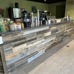 The Fresh Monkee Middletown, CT - New Middletown location - order/pick up area