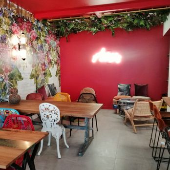 Peter - Cafes Near Me - Bordeaux, 33