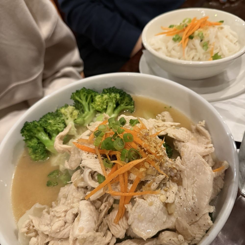 Lemongrass Thai Kitchen - Green curry chicken - Thai Near Me - Oviedo, Florida Lemongrass Thai Kitchen - Green curry chicken - Thai Near Me - Oviedo, Florida