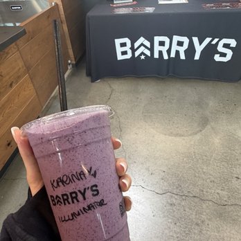 Barry's Burlingame - Smoothie.. hit the spot - Trainers Near Me - Burlingame, California Barry's Burlingame - Smoothie.. hit the spot - Trainers Near Me - Burlingame, California