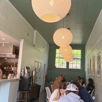 Larissa's Apron - Interior - Salad Near Me - Pullman, Washington