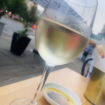 Fumo - PINOT GRIGIO ( chilled to perfection)! - Italian Near Me - New York, New York Fumo - PINOT GRIGIO ( chilled to perfection)! - Italian Near Me - New York, New York