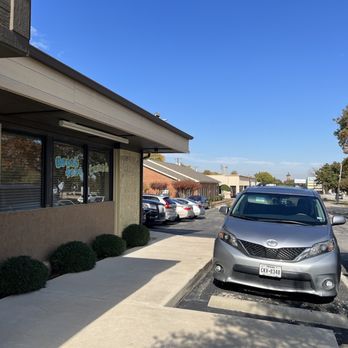 Lone Star Cafe - Outside private parking lot - Breakfast & Brunch Near Me - Grapevine, Texas