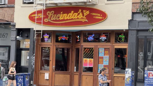 Lucinda's by null