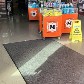 Müller - Die Drogerie Müller - Department Stores Near Me - Wolfsburg, NI