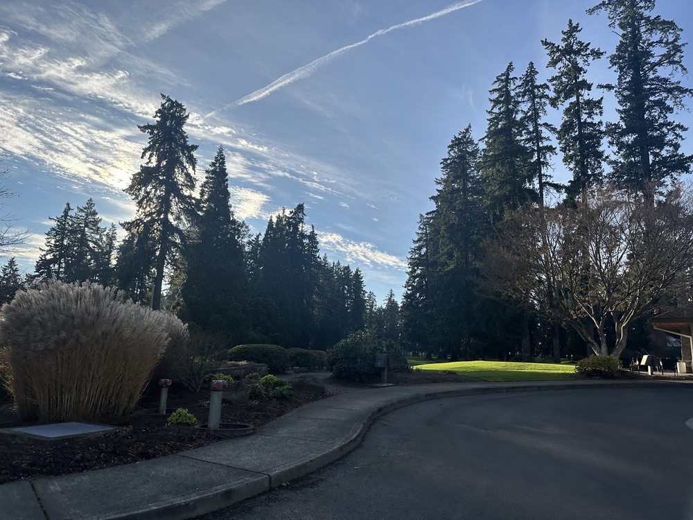 TUALATIN COUNTRY CLUB Updated August 2024 20 Photos 9145 SW