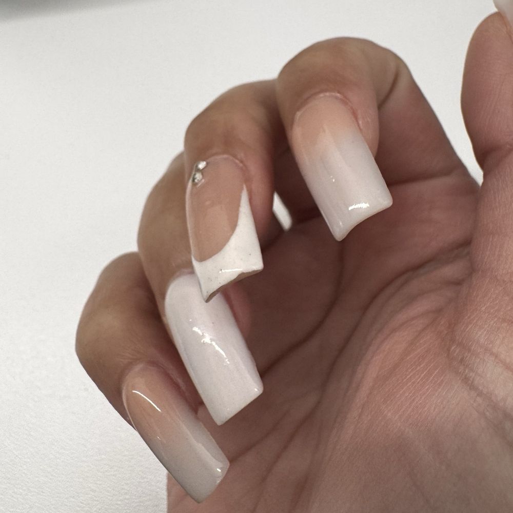 Verona Nails Bar - Nail Salons Near Me - San Antonio, Texas