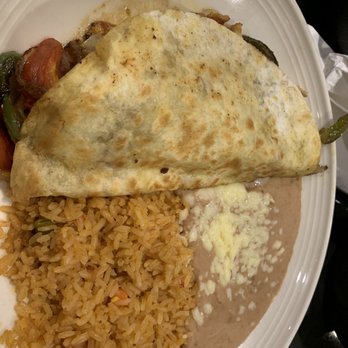 Casa Fiesta Mexican Grill - Chicken fajita quesadilla with rice and beans - Mexican Near Me - Birmingham, Alabama Casa Fiesta Mexican Grill - Chicken fajita quesadilla with rice and beans - Mexican Near Me - Birmingham, Alabama