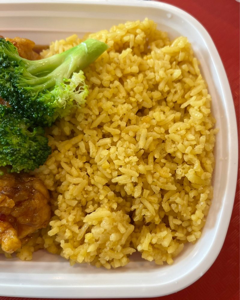 GOLDEN CHINA RESTAURANT Updated June 2024 41 Photos & 51 Reviews 300 Hughes Rd, Madison