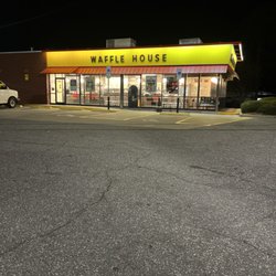 Waffle House - Archdale - Entrance