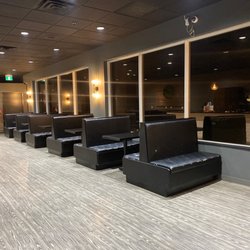 Dav's HotSpot - Lots of seating available