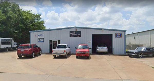 Larry's Service Dept