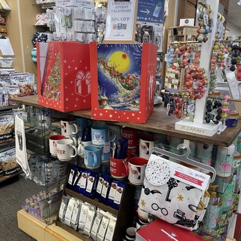 Banner's Hallmark Shop - 12.26.24 - Cards & Stationery Near Me - Rockville, Maryland
