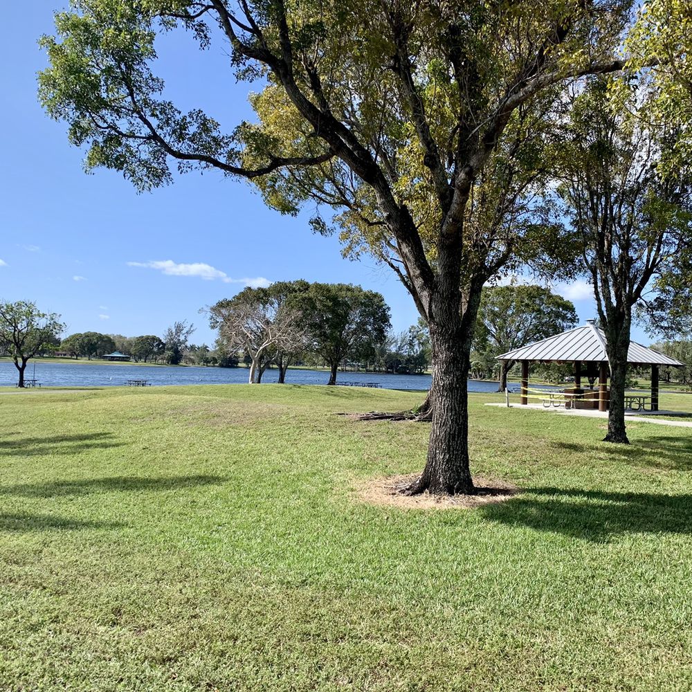 CB Smith Park - Lots of open wide open space; plus shady areas - Parks Near Me - Pembroke Pines, Florida CB Smith Park - Lots of open wide open space; plus shady areas - Parks Near Me - Pembroke Pines, Florida