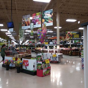 Fred Meyer - This might be the biggest grocery store I have ever been in.... ever. - Drugstores Near Me - Warrenton, Oregon