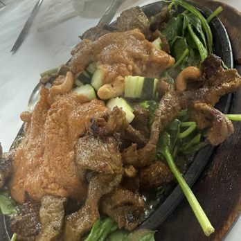 Saladang - Sizzling Beef - Thai Near Me - Pasadena, California