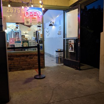 Teaspoon - Entrance at night - Coffee & Tea Near Me - Palo Alto, California Teaspoon - Entrance at night - Coffee & Tea Near Me - Palo Alto, California