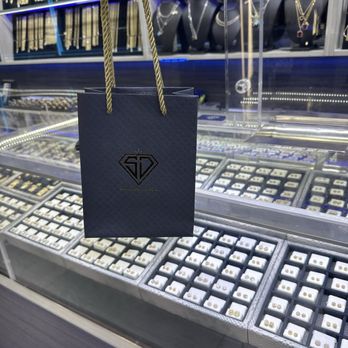 Sam Diamonds NY - Earrings - Jewelry Near Me - New York, New York Sam Diamonds NY - Earrings - Jewelry Near Me - New York, New York