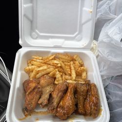 Memphis Style Wingz & Thingz
