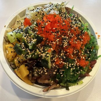 Poke Ichii - Large Bowl 2 scoops ahi tuna 1scoop albacore 1scoop yellowtail 1 scoop clams Protein overload!!! - Hawaiian Near Me - Sacramento, California Poke Ichii - Large Bowl 2 scoops ahi tuna 1scoop albacore 1scoop yellowtail 1 scoop clams Protein overload!!! - Hawaiian Near Me - Sacramento, California