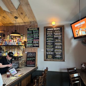 School House Pub - Pubs Near Me - Austin, Texas