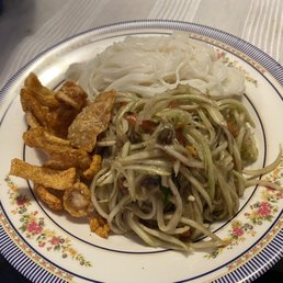 papaya salad (8 peppers) papaya salad (8 peppers)