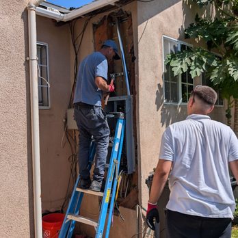 MH Electric - Electricians Near Me