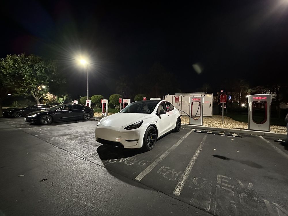 Photos of TESLA SUPERCHARGER SACRAMENTO Updated August 2024 10