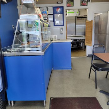 Pioneer Pizza House - the kitchen and dining area - Pizza Near Me - Warwick, Rhode Island