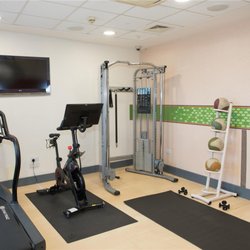 Hampton by Hilton London Croydon - Health club  fitness center  gym