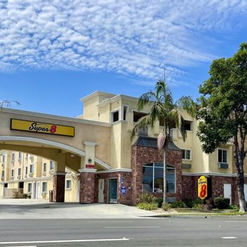 BLVD SUPER 8 BY WYNDHAM TORRANCE LAX AIRPORT AREA - Updated June 2026