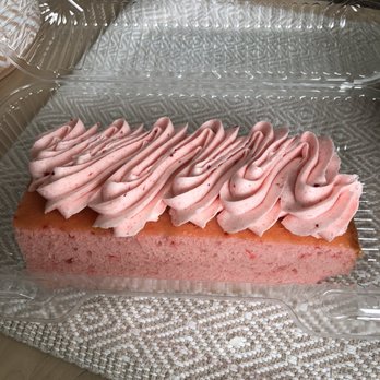 Resch's Bakery - Strawberry cake - Donuts Near Me - Gahanna, Ohio Resch's Bakery - Strawberry cake - Donuts Near Me - Gahanna, Ohio